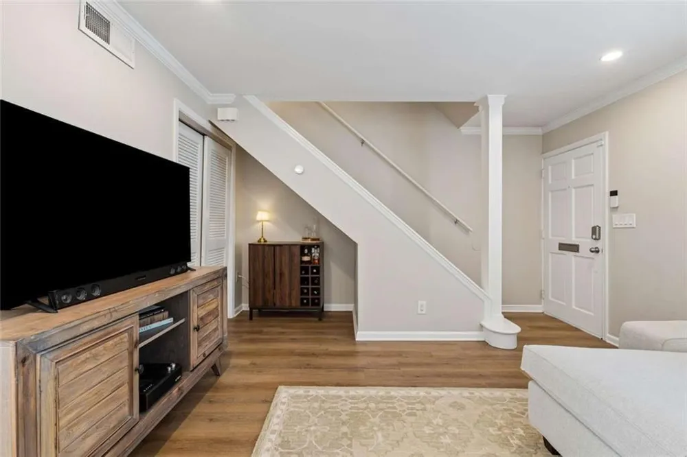 136 NW Peachtree Memorial Drive NW #VA 1 Atlanta, GA 30309