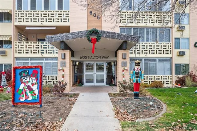 605 S Alton Way #12B Denver, CO 80247