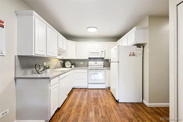 605 S Alton Way #12B Denver, CO 80247