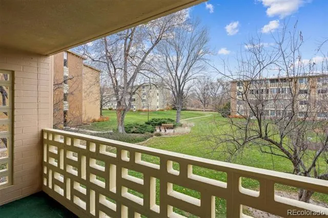 605 S Alton Way #12B Denver, CO 80247