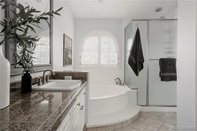 10011 Oak Leaf Way Littleton, CO 80129