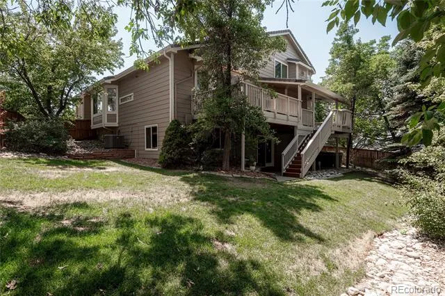 10011 Oak Leaf Way Littleton, CO 80129