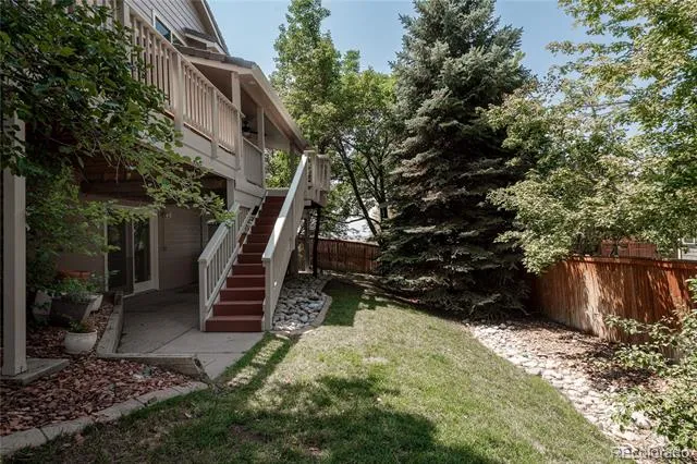 10011 Oak Leaf Way Littleton, CO 80129