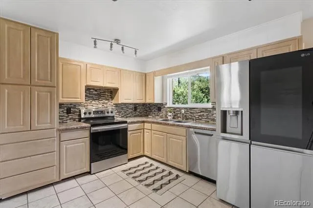 1477 S Brentwood Street Lakewood, CO 80232