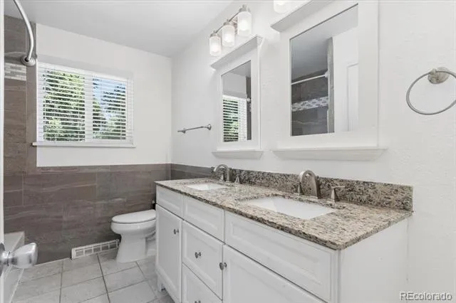 1477 S Brentwood Street Lakewood, CO 80232