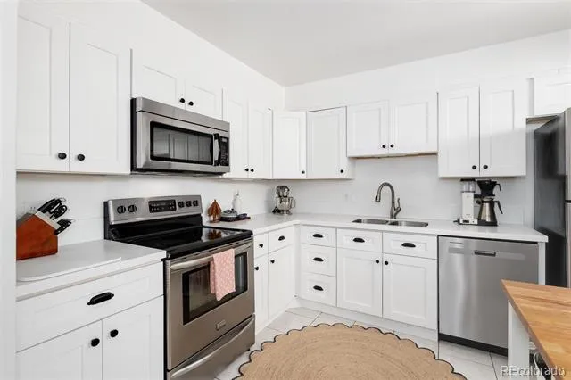 7175 S Penrose Court Centennial, CO 80122