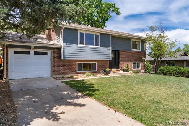 7175 S Penrose Court Centennial, CO 80122
