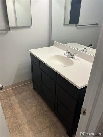 5882 E Ithaca Place #204 Denver, CO 80237