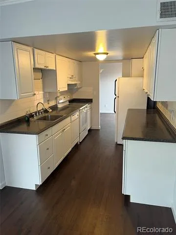 5882 E Ithaca Place #204 Denver, CO 80237