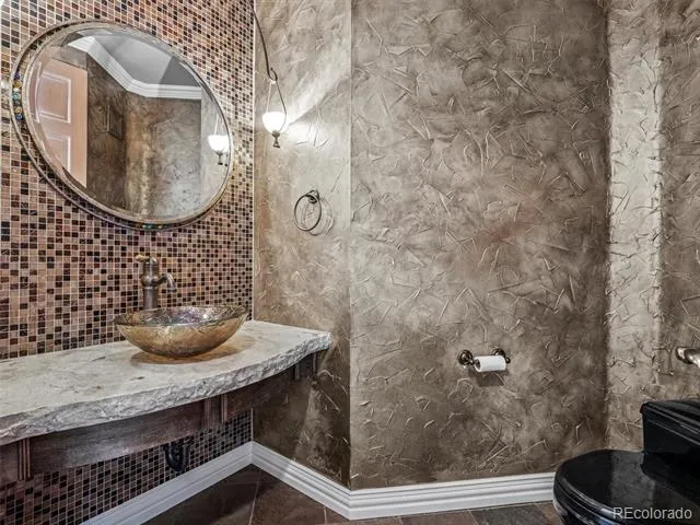 5701 S Aspen Court Greenwood Village, CO 80121