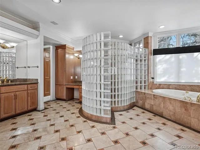 5701 S Aspen Court Greenwood Village, CO 80121