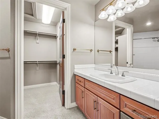 5701 S Aspen Court Greenwood Village, CO 80121