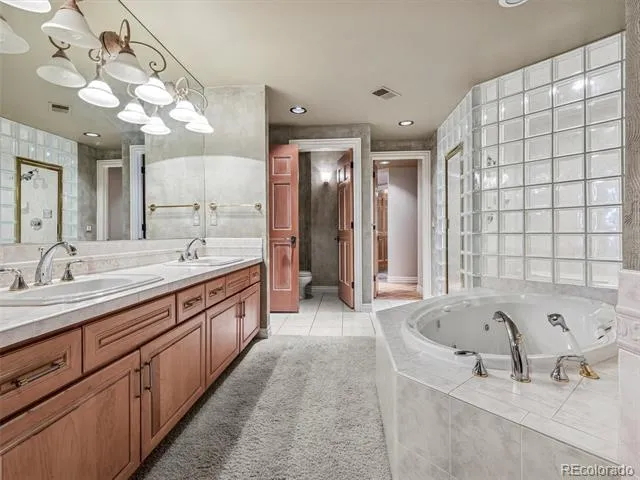 5701 S Aspen Court Greenwood Village, CO 80121