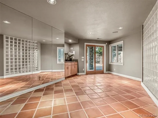 5701 S Aspen Court Greenwood Village, CO 80121