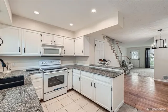 9202 W Ontario Drive Littleton, CO 80128