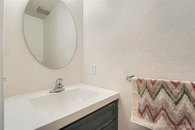 9202 W Ontario Drive Littleton, CO 80128