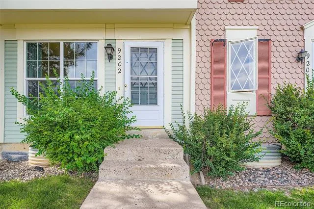 9202 W Ontario Drive Littleton, CO 80128