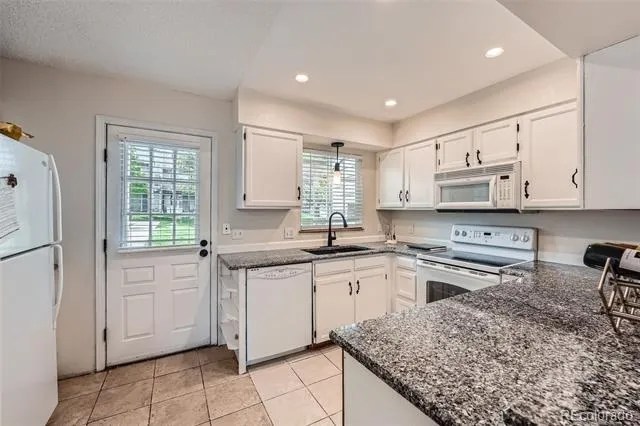9202 W Ontario Drive Littleton, CO 80128