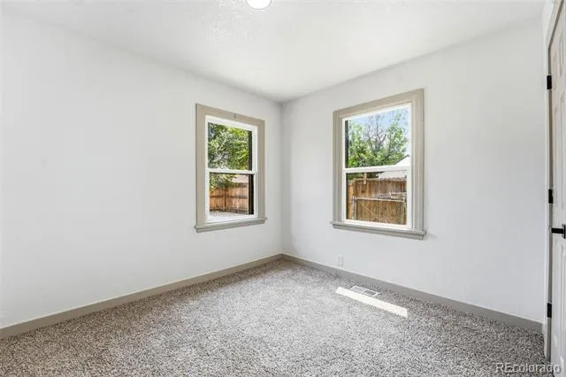 1716 Nome Street Aurora, CO 80010