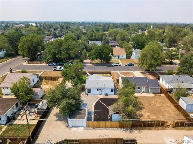 1716 Nome Street Aurora, CO 80010