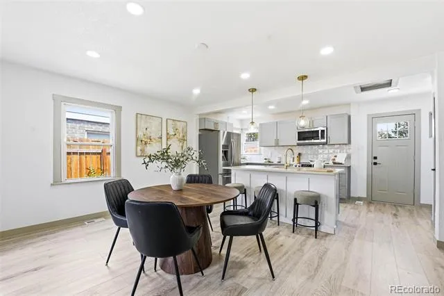 1716 Nome Street Aurora, CO 80010