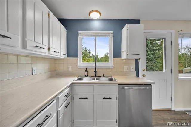 6113 S Cody Way Littleton, CO 80123