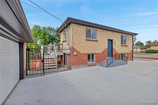 4823-4825 Eaton Street Denver, CO 80212