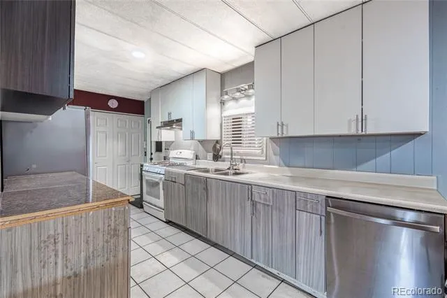 2710 Hawk Street Denver, CO 80260