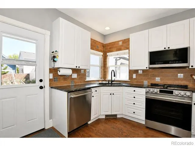 1414 Canal Drive Windsor, CO 80550