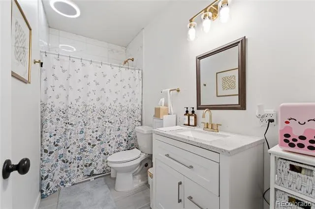 21962 E 44th Drive Aurora, CO 80019