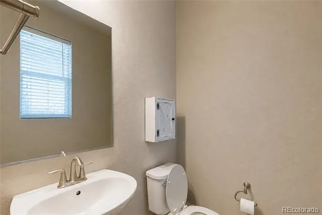 9327 E 60th Avenue Denver, CO 80238