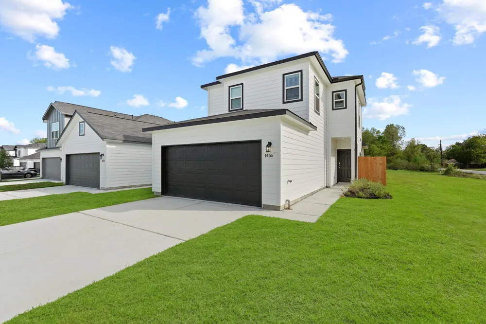 1455 Acorn Meadow Street Houston, TX 77067