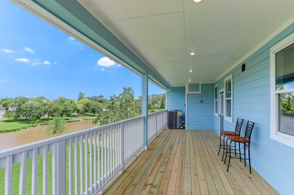 3921 Peacock Isle Drive Dickinson, TX 77539
