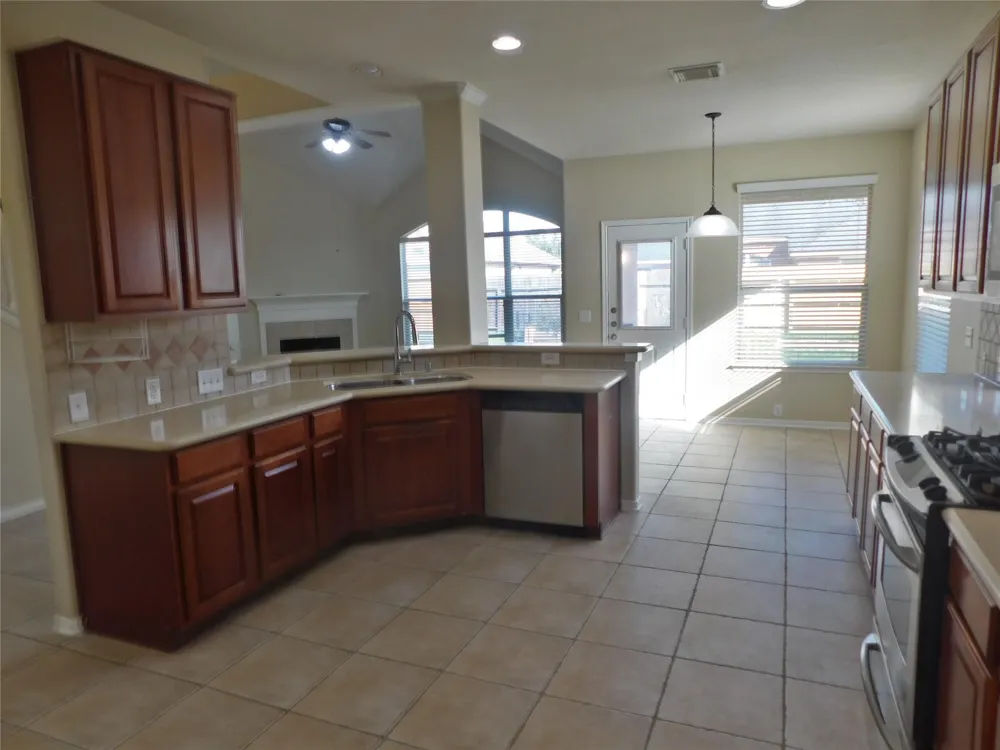 2511 Sunlight Lane Pearland, TX 77584