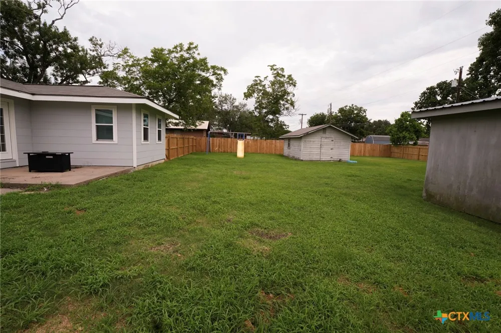 214 South Street Schulenburg, TX 78956