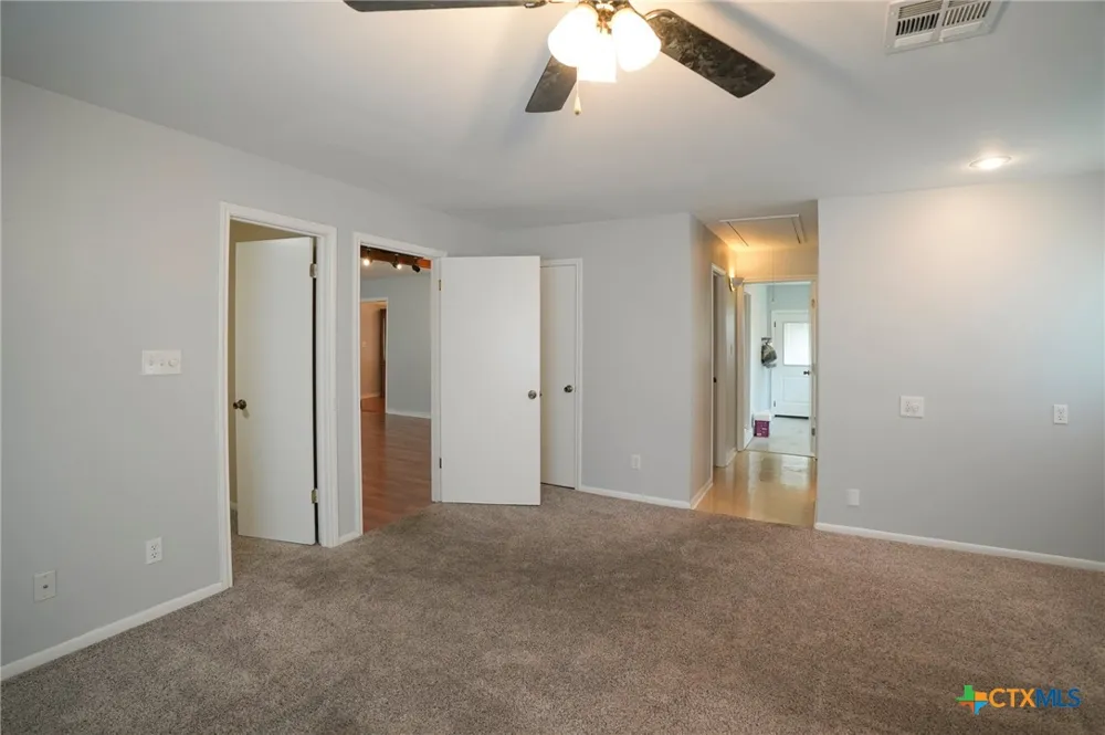 214 South Street Schulenburg, TX 78956