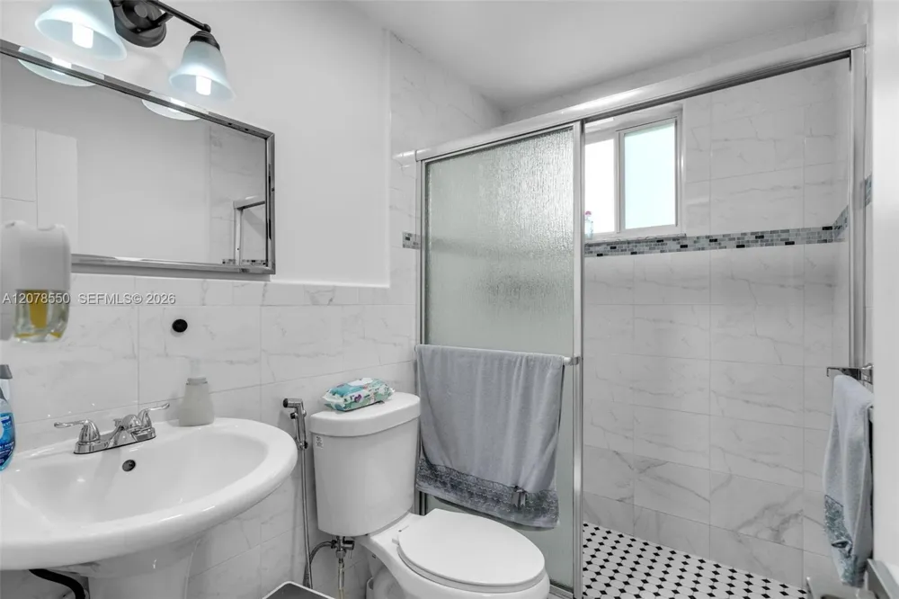 1327 SW 72nd Ave Miami, FL 33144