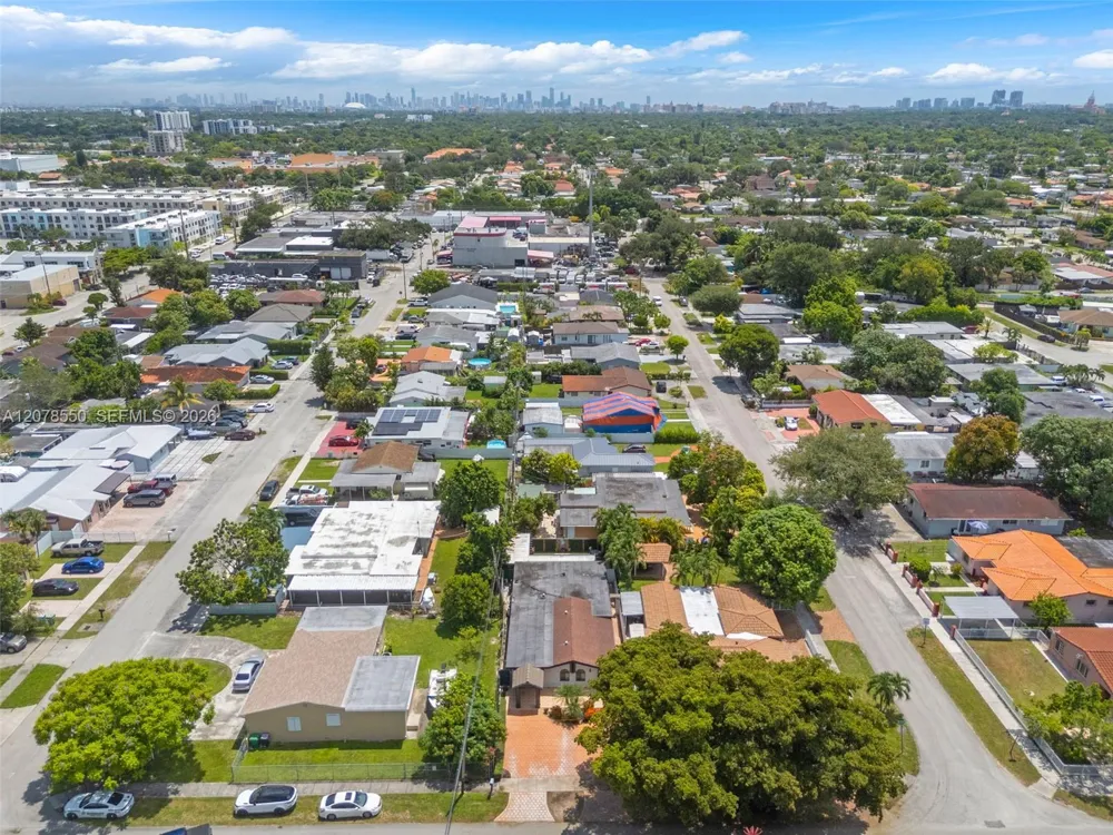 1327 SW 72nd Ave Miami, FL 33144