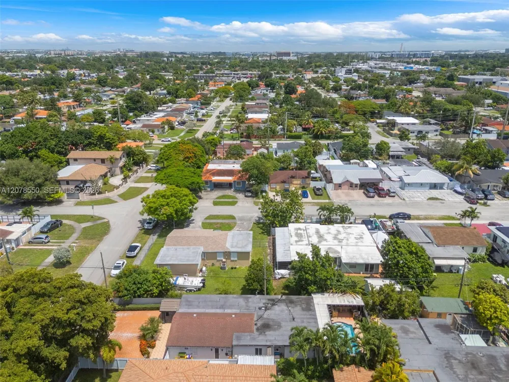 1327 SW 72nd Ave Miami, FL 33144