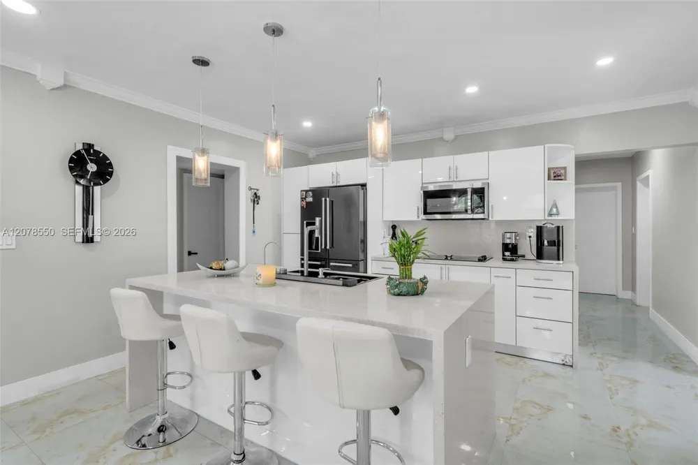 1327 SW 72nd Ave Miami, FL 33144