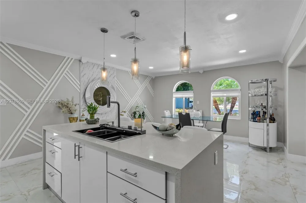 1327 SW 72nd Ave Miami, FL 33144
