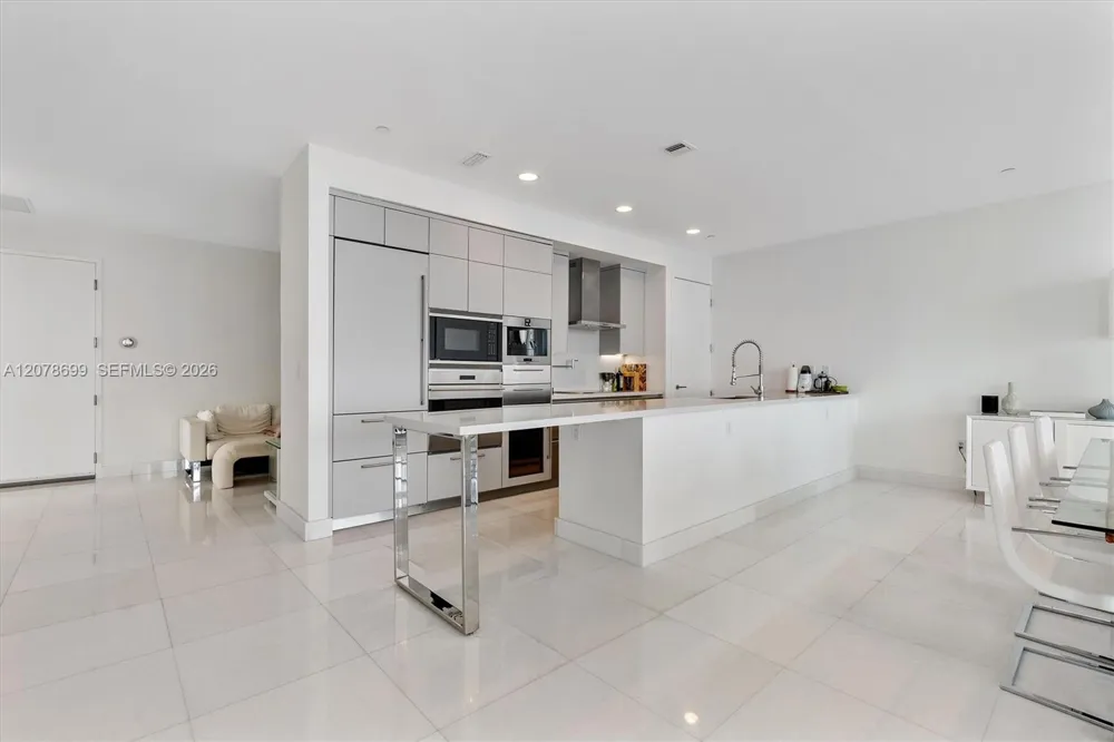 17475 Collins Ave #2203 Sunny Isles Beach, FL 33160