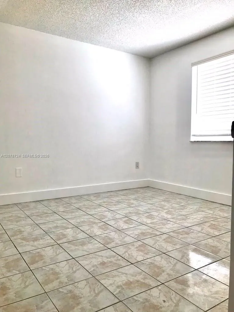 3264 W 70th St #201 Hialeah, FL 33018