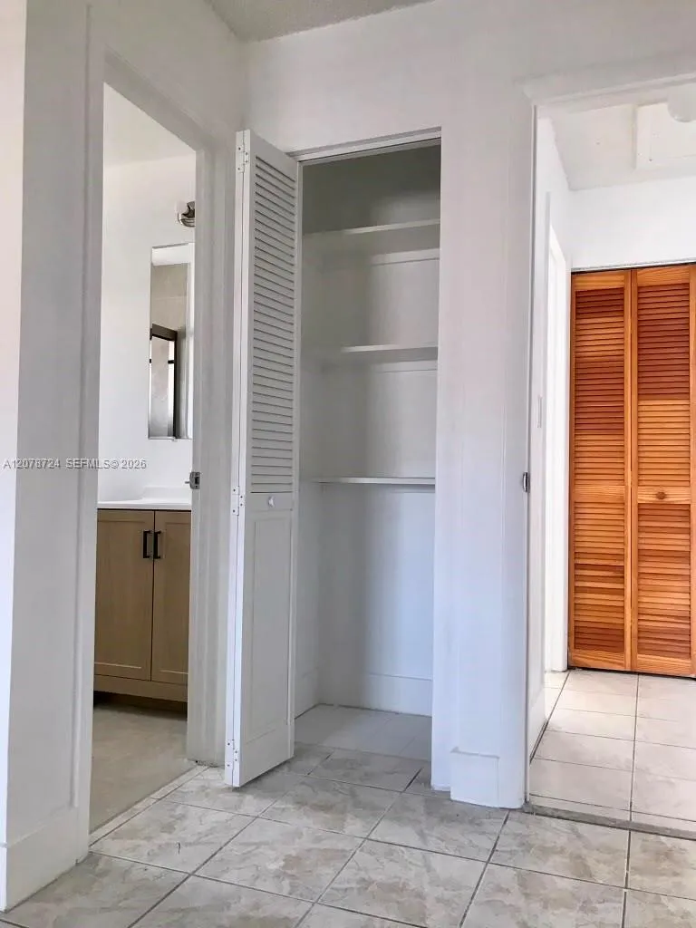 3264 W 70th St #201 Hialeah, FL 33018