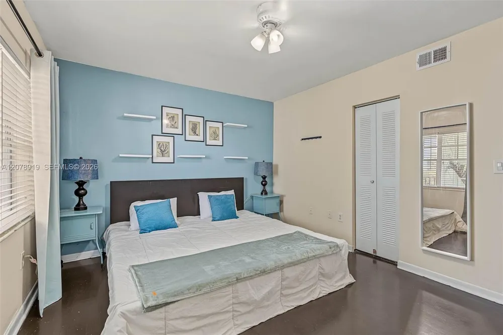 915 8th St #102 Miami Beach, FL 33139