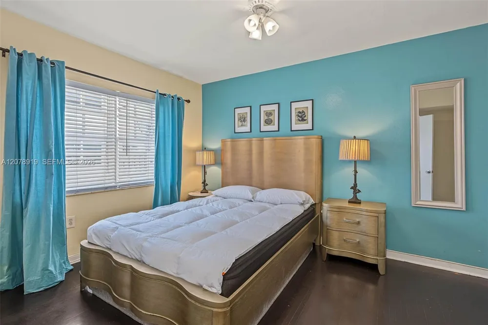 915 8th St #102 Miami Beach, FL 33139