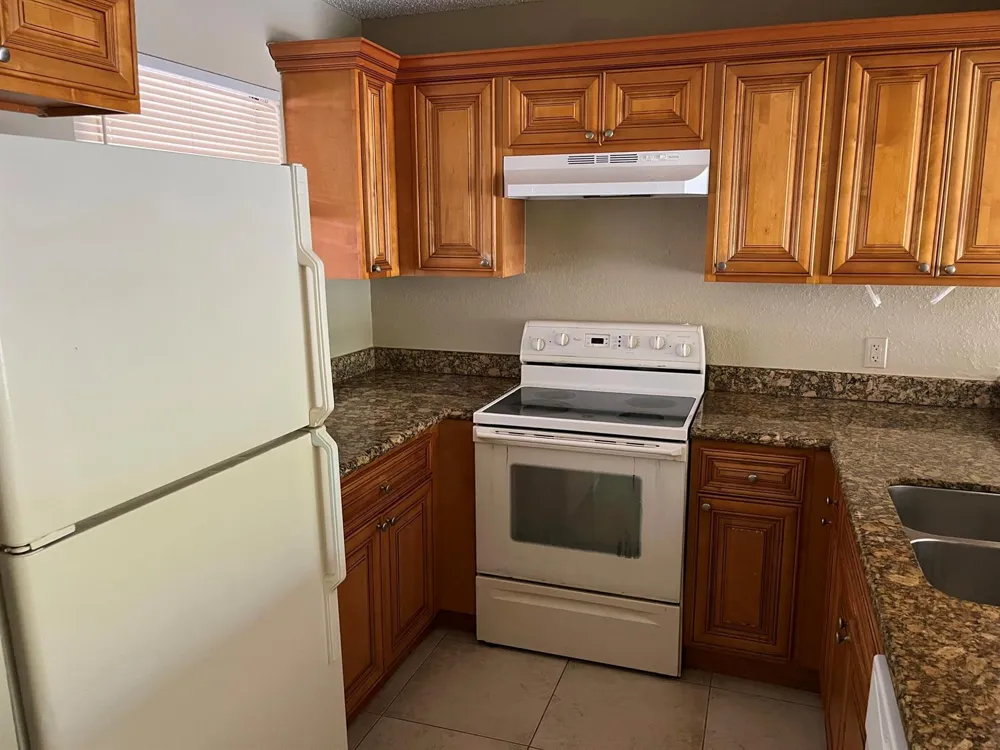 1600 BALFOUR POINT DRIVE #F West Palm Beach, FL 33411