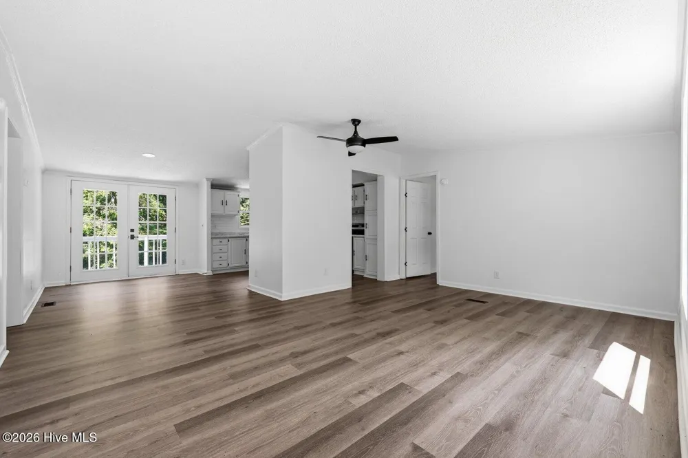410 Pond View Circle Hampstead, NC 28443