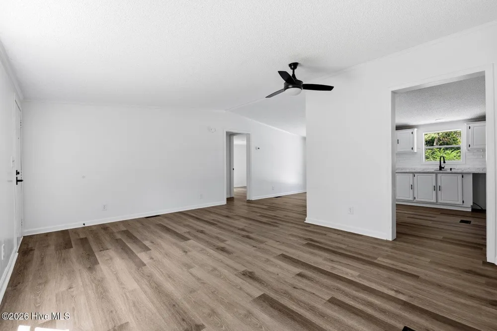 410 Pond View Circle Hampstead, NC 28443