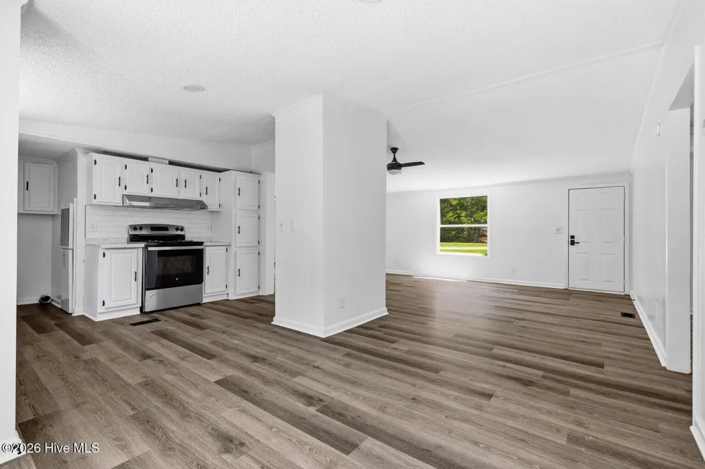 410 Pond View Circle Hampstead, NC 28443